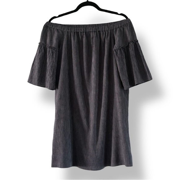 Madewell Off-Shoulder Bell Sleeve Chambray Mini Dress - Blue - Picture 2 of 7